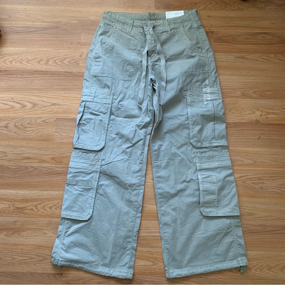 Green cargo pants